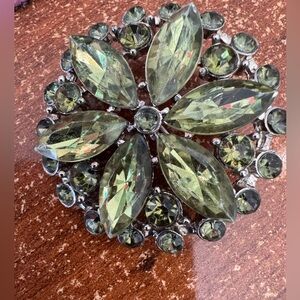 Vintage Green Gemstone Brooch SpArkle Galore